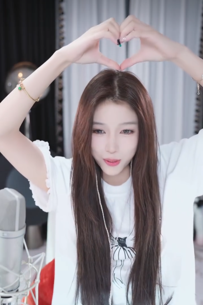 外面的女人那么好吗？萌七吐槽大哥流失，感慨直播不好做了_外面的女人那么好吗？萌七吐槽大哥流失，感慨直播不好做了_