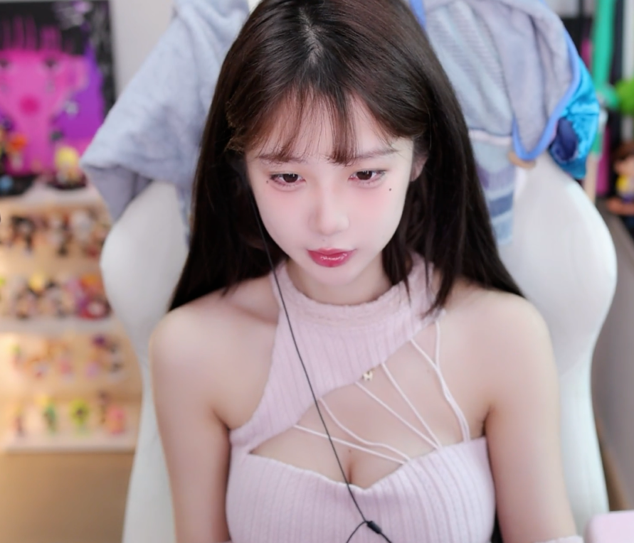 我叫橹管飞实力怎么样__童宁搞上女主播dvd