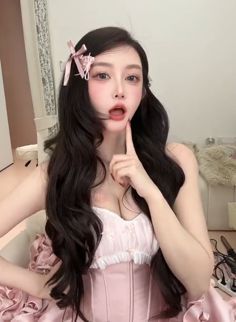 _仙洋连麦寂寞“掏心窝”:玩互联网要有立场,王琴官宣“真分手”:决心进军短剧圈_仙洋连麦寂寞“掏心窝”:玩互联网要有立场,王琴官宣“真分手”:决心进军短剧圈