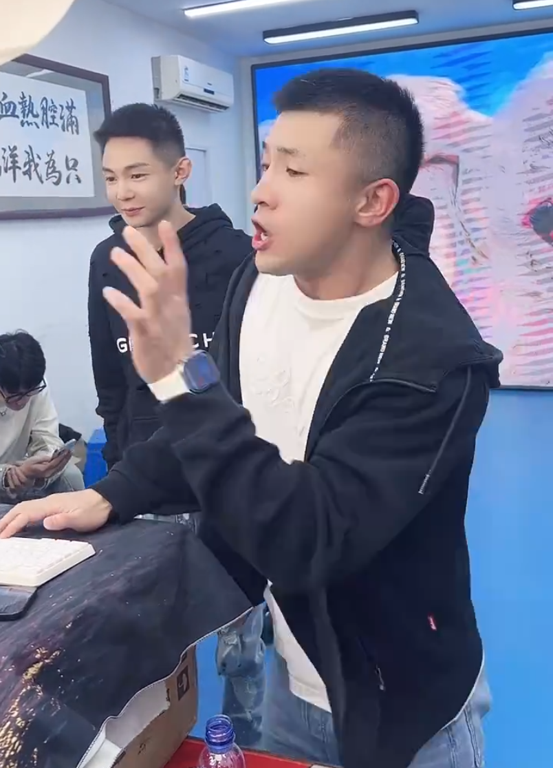 仙洋首秀9分钟185万真实人气？解释为什么用吴迪号开播？尝试露脸_仙洋首秀9分钟185万真实人气？解释为什么用吴迪号开播？尝试露脸_