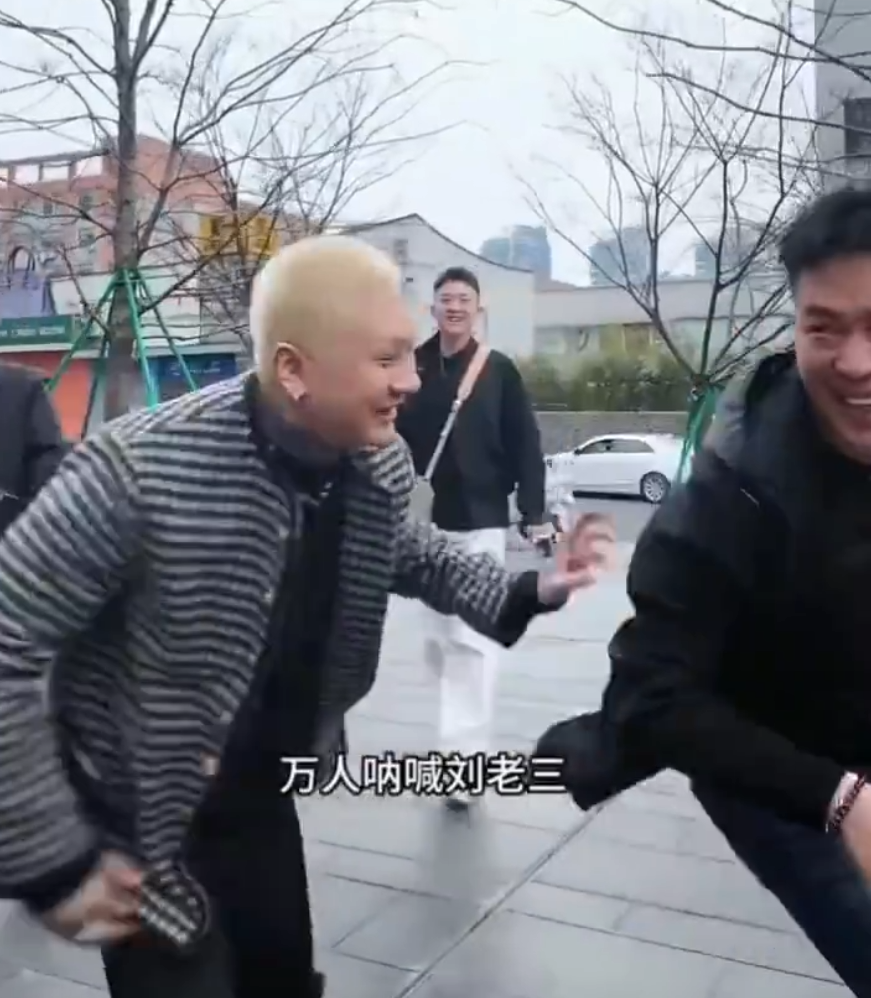 少林寺回应购地传闻__邓紫棋回应封杀传闻