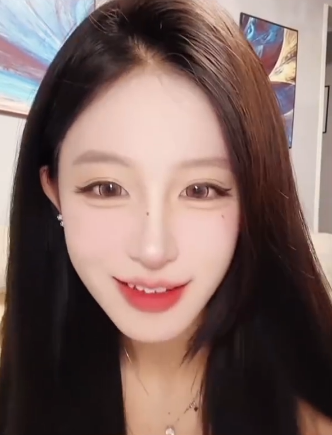 二驴开500万天价签约小炸串遭拒？陈静莹发文，女人别围着男人转_二驴开500万天价签约小炸串遭拒？陈静莹发文，女人别围着男人转_