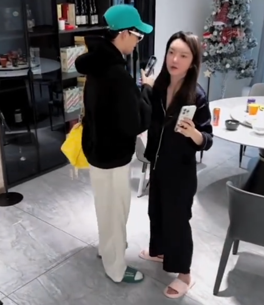 沈曼爆料天佑曾说“孤独终老”不结婚！韩安冉又要离婚？开撕现任老公宋浩然_沈曼爆料天佑曾说“孤独终老”不结婚！韩安冉又要离婚？开撕现任老公宋浩然_