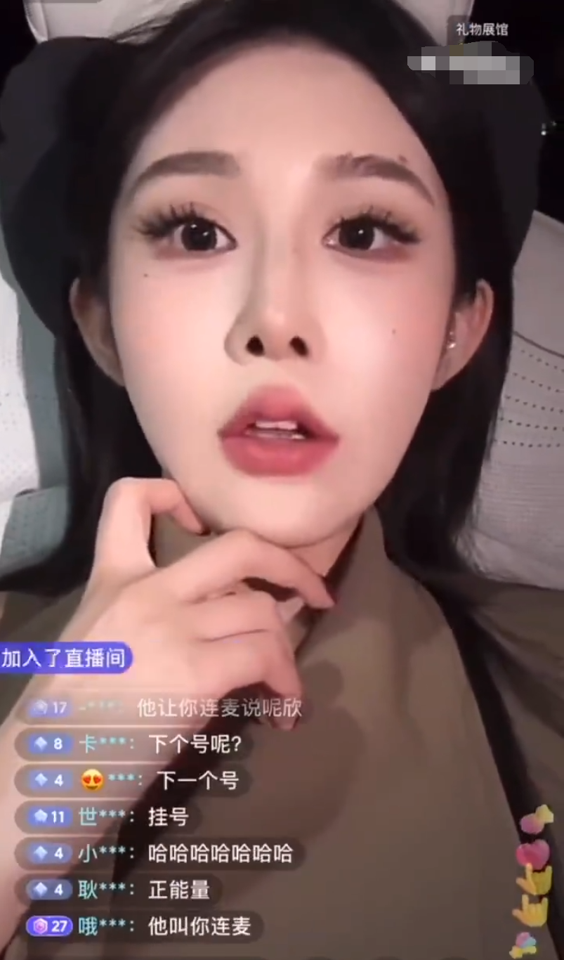 婆婆嘲笑媳妇__婆婆现场嫌弃未来儿媳完整版