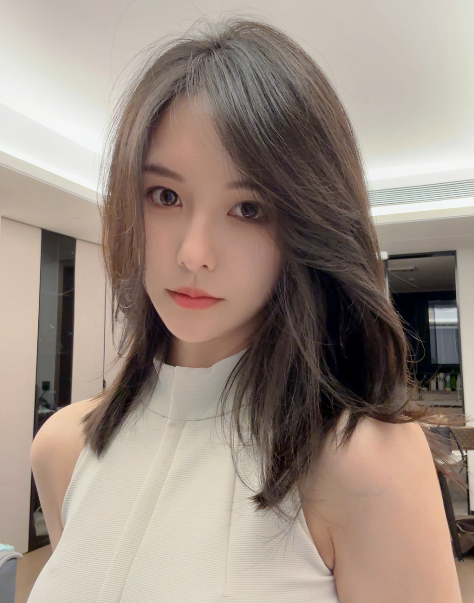 _这是真的结婚了?阿冷心情大好更新自拍,颜值大变粉丝“不认识”_这是真的结婚了?阿冷心情大好更新自拍,颜值大变粉丝“不认识”