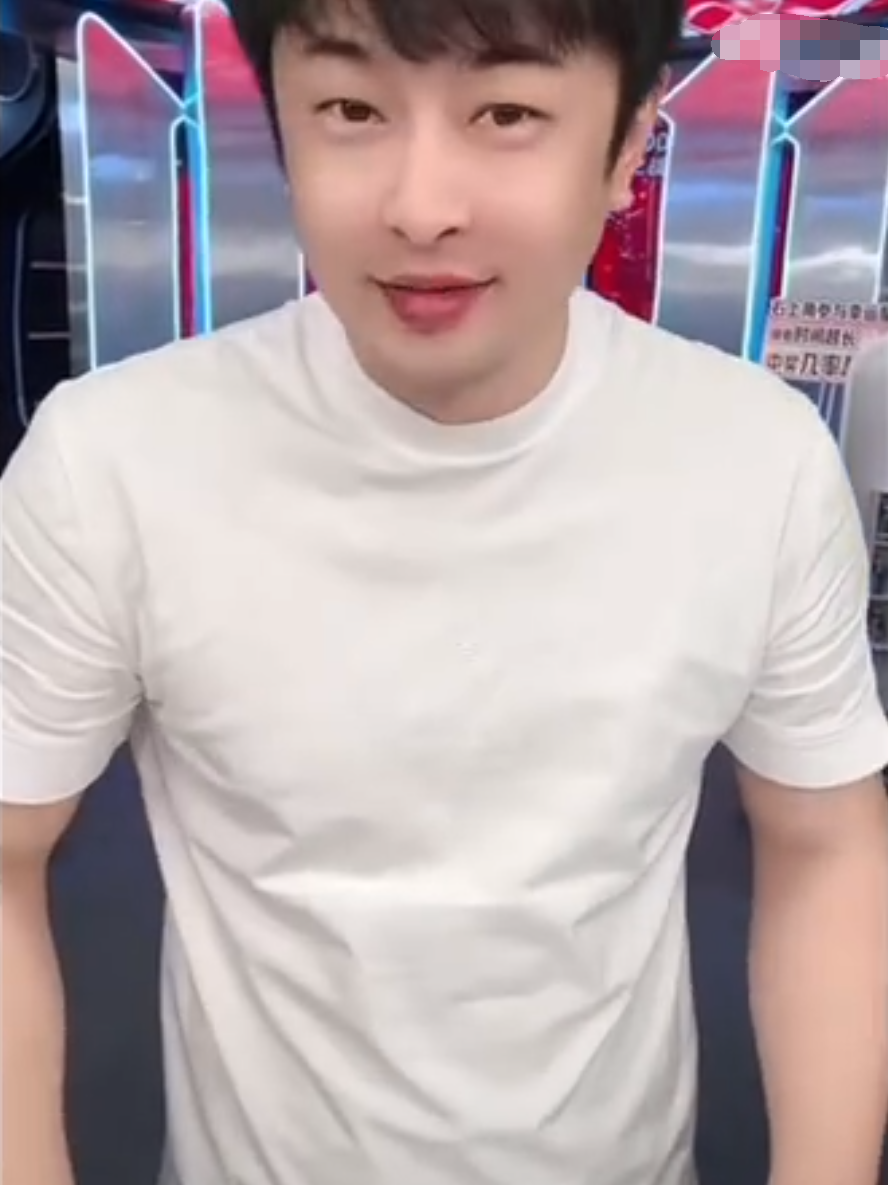 辛巴被后老板_辛巴要告谁_