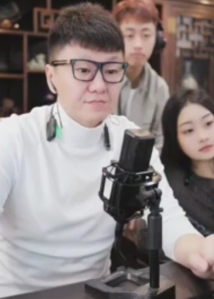 低调的奢华诗意图片__芮甜甜月收入