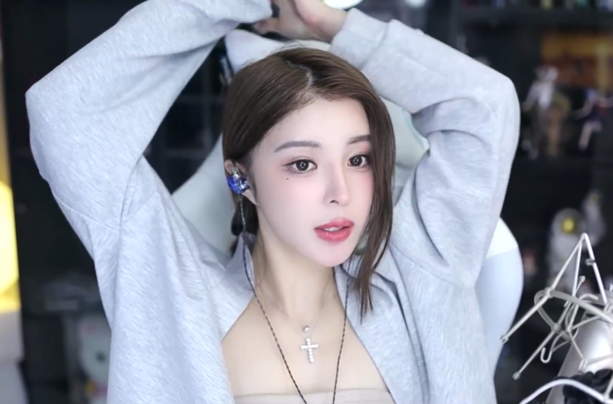 _直播已经挣不到钱了，苏恩想去大哥公司上班，固定月薪2万也愿意_直播已经挣不到钱了，苏恩想去大哥公司上班，固定月薪2万也愿意