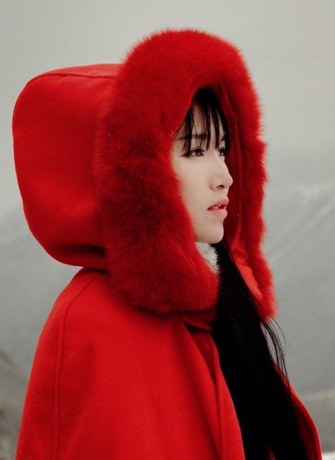 _曾“鲸落万物生”，李子柒时隔三年回归，连更2条作品再登顶流_曾“鲸落万物生”，李子柒时隔三年回归，连更2条作品再登顶流