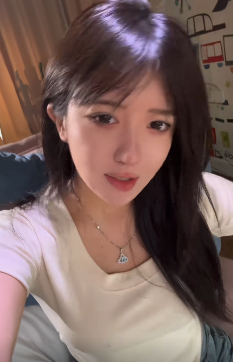 呆萌妹私照被疯传__91混血哥巨乳呆萌妹