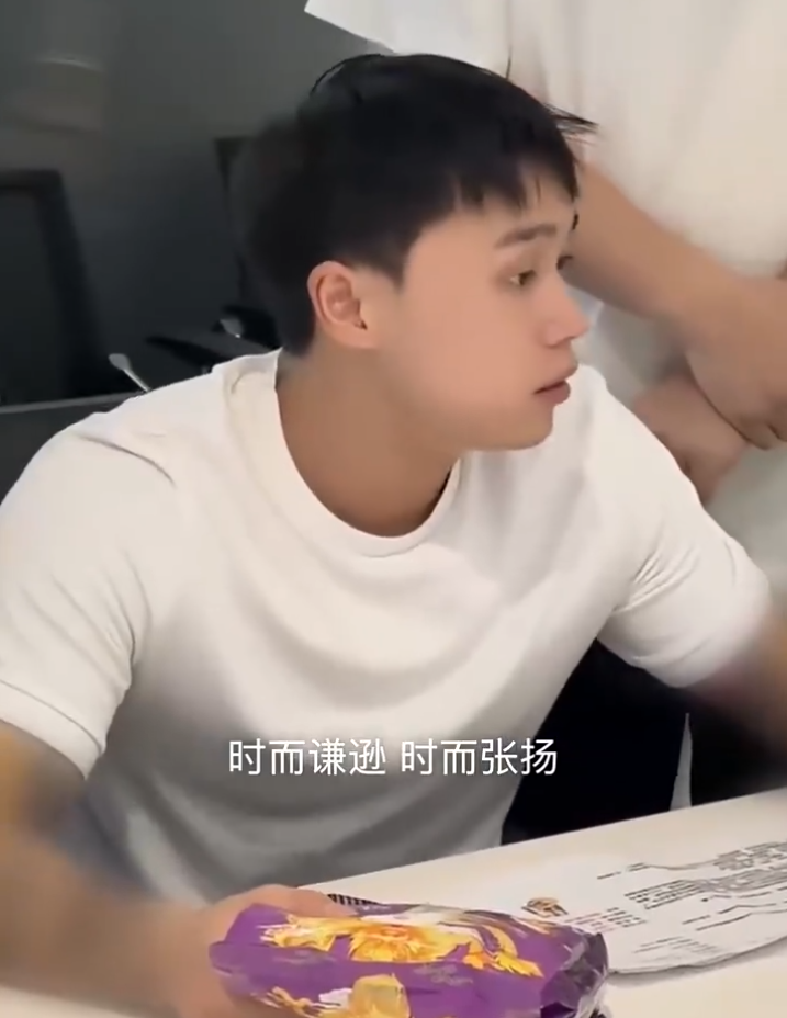 方丈回怼网友：我满嘴脏话却修路捐钱！伽柏力挺刘二狗，为你重启账号！__方丈回怼网友：我满嘴脏话却修路捐钱！伽柏力挺刘二狗，为你重启账号！