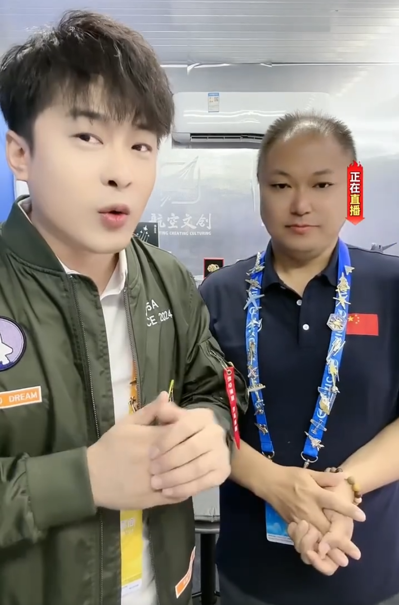 小美御姐真名叫什么__小yu美衣能赚钱吗