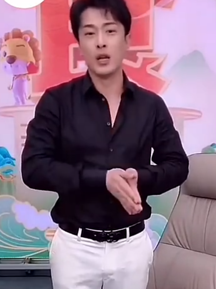 辛巴哭着骂二驴_辛巴2驴恩怨_