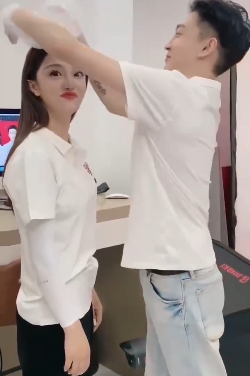 _小白龙正式入驻KS，方丈：修天花板的吧？网红娜美