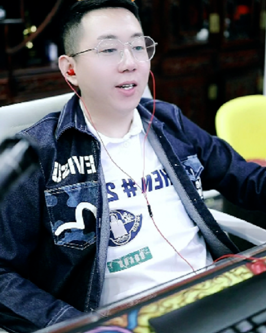 王小源10月5日前露脸：誓言东山再起！二驴账号解封，复出仍在