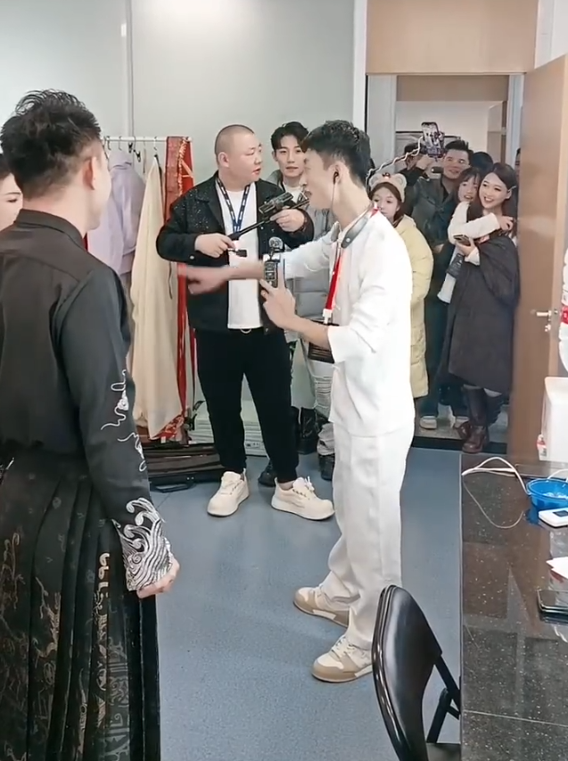 真没亲嘴，仙洋自曝