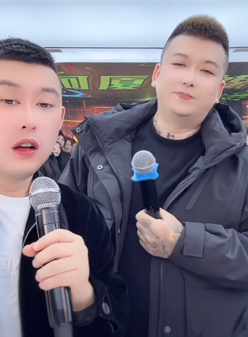 _天津李四和阿厦七年恩怨一笑解，再骂人举报你，小根警告祁天道粉丝_天津李四和阿厦七年恩怨一笑解，再骂人举报你，小根警告祁天道粉丝