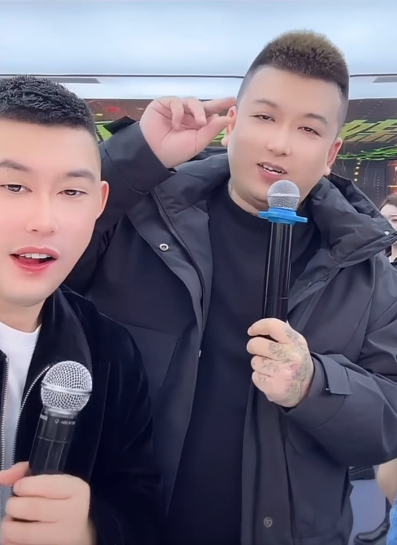 _天津李四和阿厦七年恩怨一笑解，再骂人举报你，小根警告祁天道粉丝_天津李四和阿厦七年恩怨一笑解，再骂人举报你，小根警告祁天道粉丝