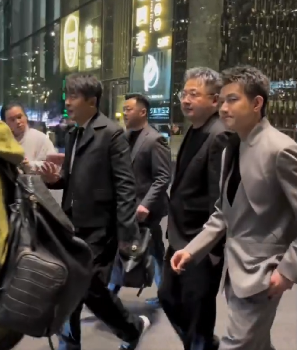 仙洋做客舞帝？巴扎黑评价仙洋直来直去！辛巴登台致词阿哲生日会__仙洋做客舞帝？巴扎黑评价仙洋直来直去！辛巴登台致词阿哲生日会