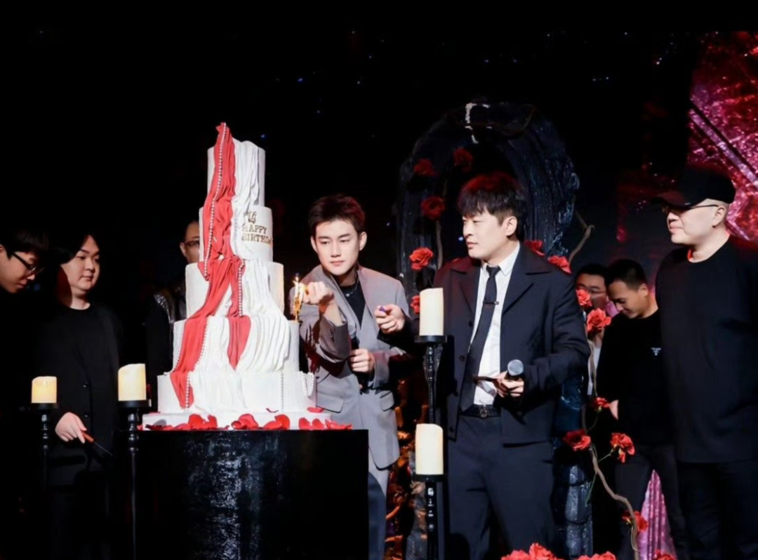 仙洋做客舞帝？巴扎黑评价仙洋直来直去！辛巴登台致词阿哲生日会_仙洋做客舞帝？巴扎黑评价仙洋直来直去！辛巴登台致词阿哲生日会_