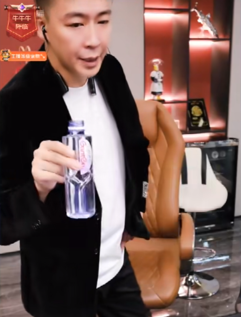 _刘一手到期永退YY，带12万粉丝回来只剩几百人，已丧失曾经的自信_刘一手到期永退YY，带12万粉丝回来只剩几百人，已丧失曾经的自信