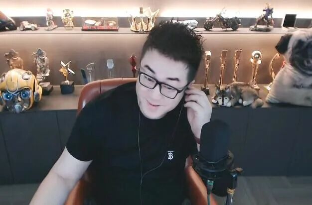 芮甜甜退网__芮甜甜咋又停播了