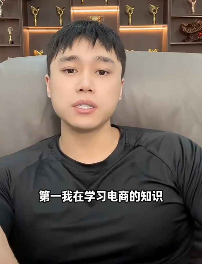 _真是“不是冤家不聚头”！方丈娜美握手言和，刘二狗力争做第二个辛巴？_真是“不是冤家不聚头”！方丈娜美握手言和，刘二狗力争做第二个辛巴？