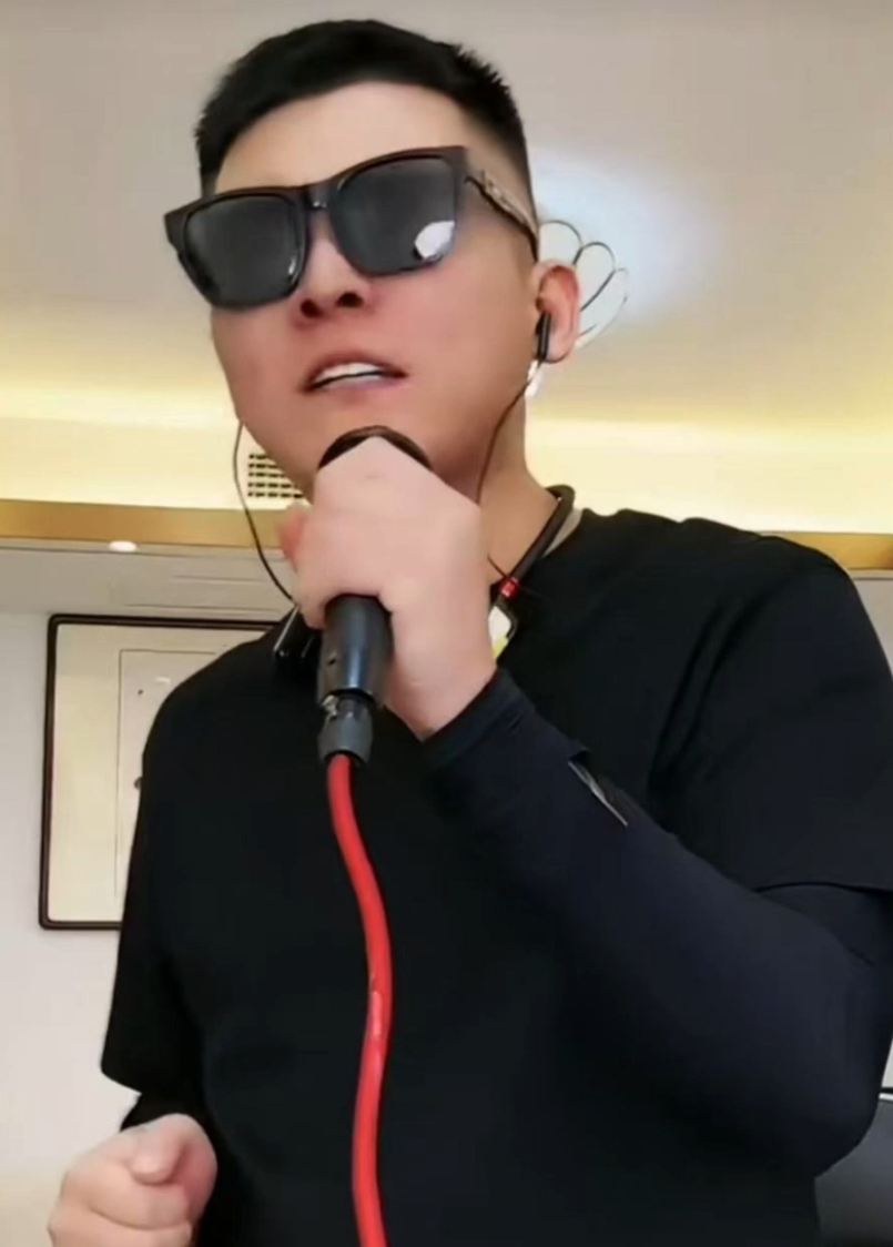 球哥直播_球星直播首秀_