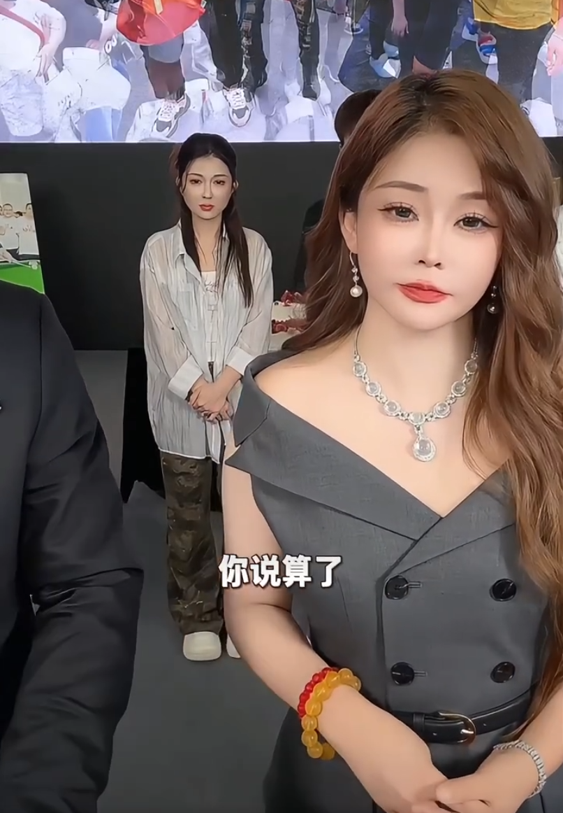 辛巴又永别直播行业？初瑞雪全权接管，黄一鸣内涵王校长头都秃了，且不管孩子？__辛巴又永别直播行业？初瑞雪全权接管，黄一鸣内涵王校长头都秃了，且不管孩子？