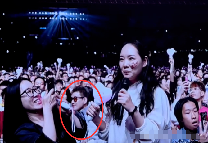 周杰伦对白_周杰伦为小周周写的歌_