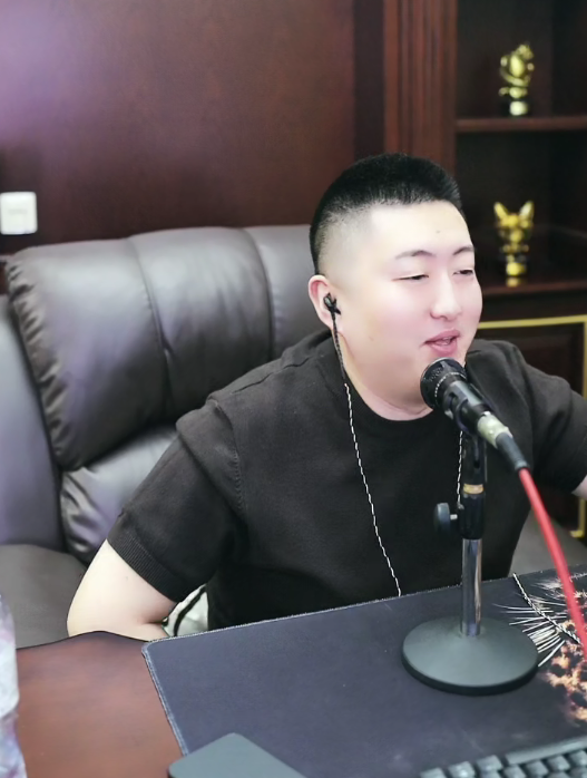 小洲谈毕加索，YY主播中最聪明的！老利羡慕木森一场直播卖好几百万_小洲谈毕加索，YY主播中最聪明的！老利羡慕木森一场直播卖好几百万_