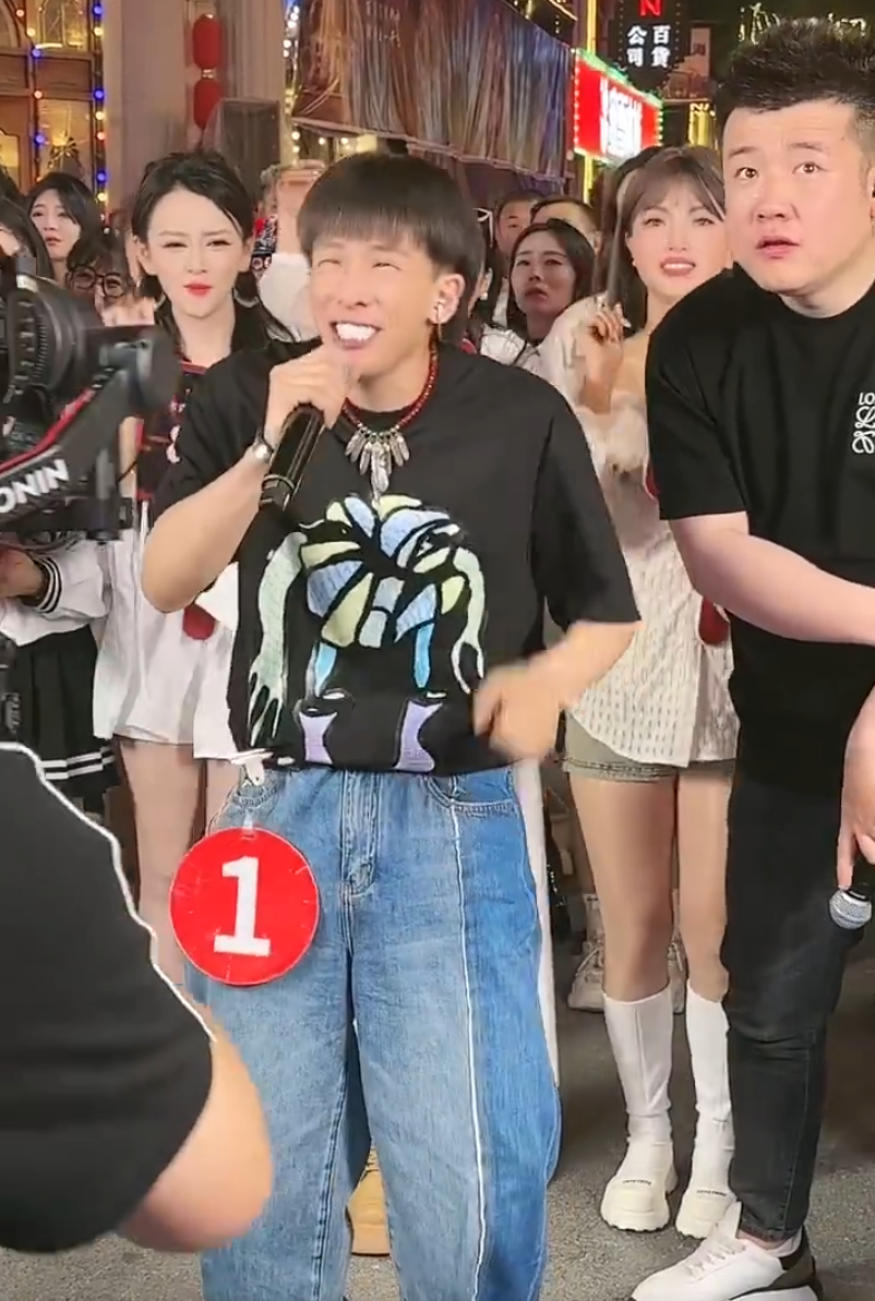 _小洲谈毕加索，YY主播中最聪明的！老利羡慕木森一场直播卖好几百万_小洲谈毕加索，YY主播中最聪明的！老利羡慕木森一场直播卖好几百万