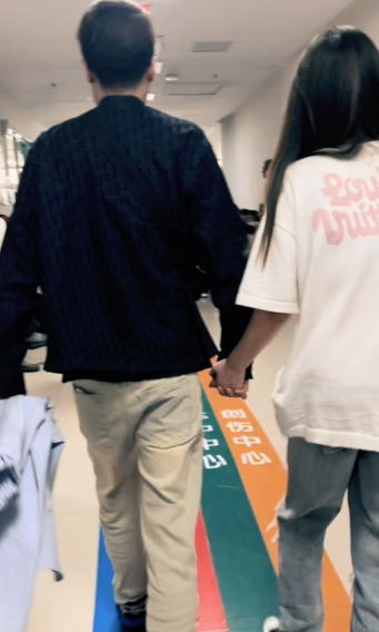 _百万锹高攀了，朦朦姐送别墅婚房？小洲盘点被挖走的神豪_百万锹高攀了，朦朦姐送别墅婚房？小洲盘点被挖走的神豪