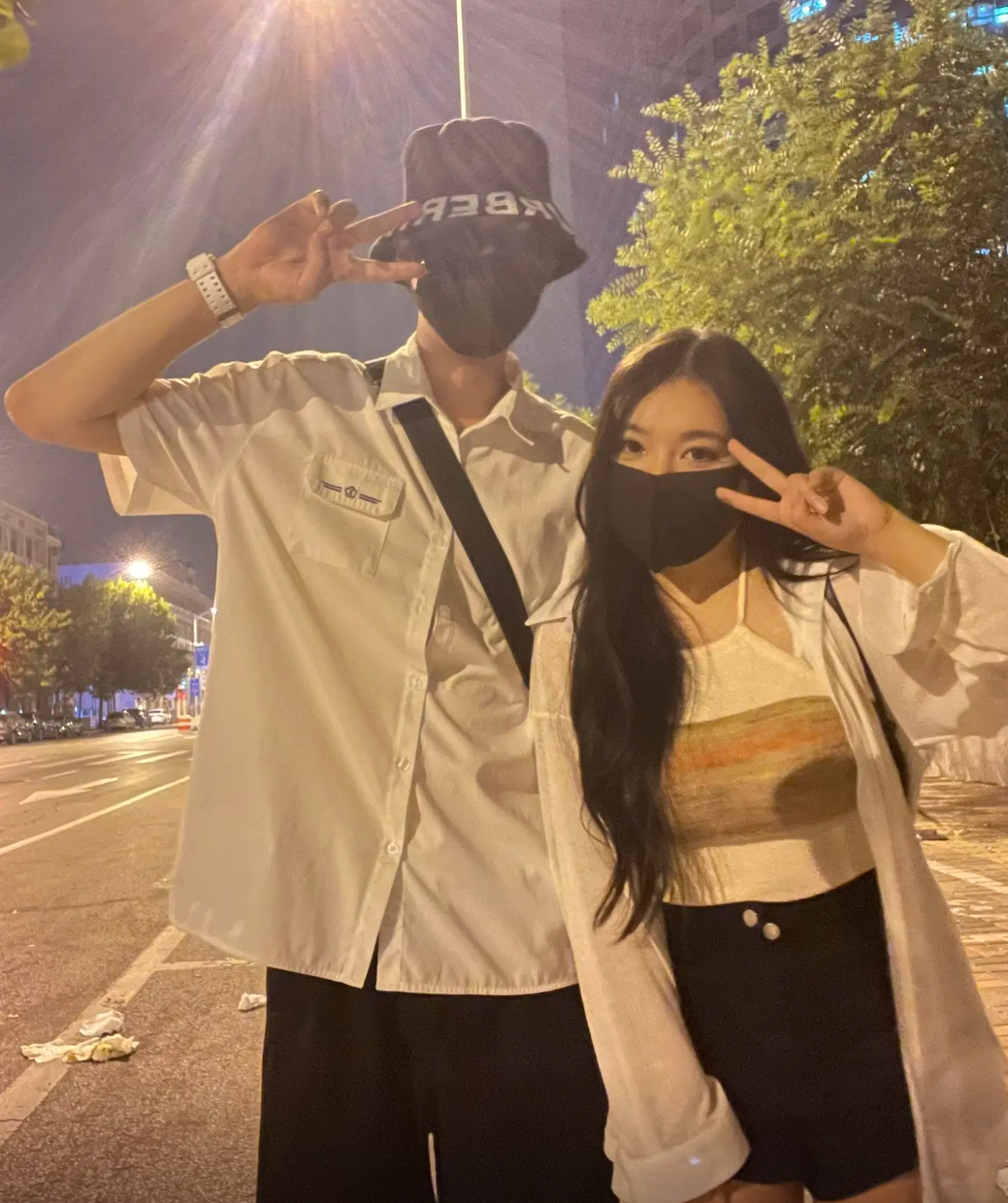 小团团近照曝光！欧美御姐范儿惊艳网友，粉丝狂赞“颜值升级”_小团团近照曝光！欧美御姐范儿惊艳网友，粉丝狂赞“颜值升级”_