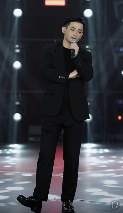 吴迪抖音首秀40万人，放弃ks3000万账号！老利爆料阿哲五月首秀_吴迪抖音首秀40万人，放弃ks3000万账号！老利爆料阿哲五月首秀_