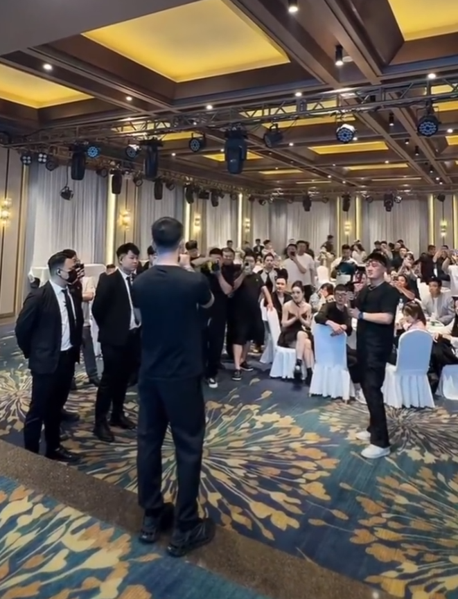 牌牌琦酒吧_牌牌琦酒吧消费_