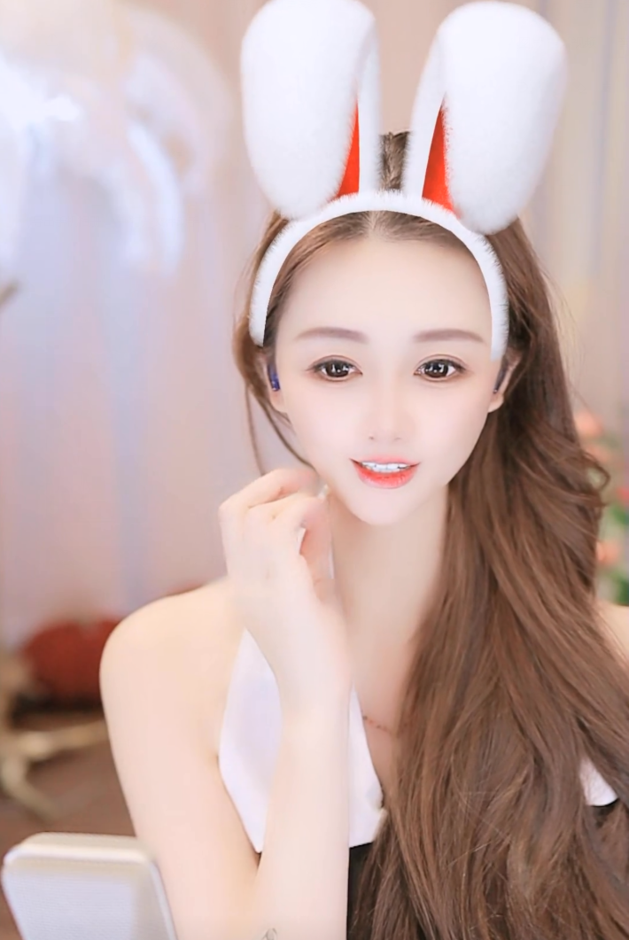 4.45亿票刷新YY记录！睿廷蝉联“最强公会”，天晓打出王者态度__4.45亿票刷新YY记录！睿廷蝉联“最强公会”，天晓打出王者态度