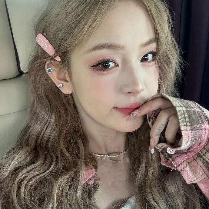 _牌牌琦回应网友拿716和辛选比较，​周周小可爱准备在杭州1800万买房_牌牌琦回应网友拿716和辛选比较，​周周小可爱准备在杭州1800万买房