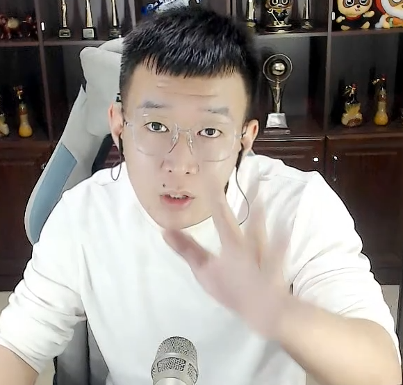 _老利睡女主播报警事件_陈都灵否认男友是章泽天前任