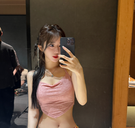 领口太低违规扣分，呆妹儿“威胁”超管，把我逼走了你别后悔！__领口太低违规扣分，呆妹儿“威胁”超管，把我逼走了你别后悔！