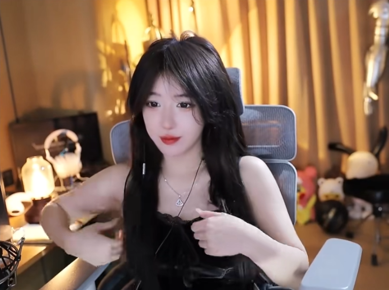 _领口太低违规扣分，呆妹儿“威胁”超管，把我逼走了你别后悔！_领口太低违规扣分，呆妹儿“威胁”超管，把我逼走了你别后悔！