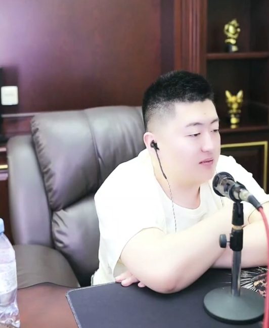 开封王婆：人红是非多得规范语言，0哥下半年回归，仍支持兰梦莎_开封王婆：人红是非多得规范语言，0哥下半年回归，仍支持兰梦莎_