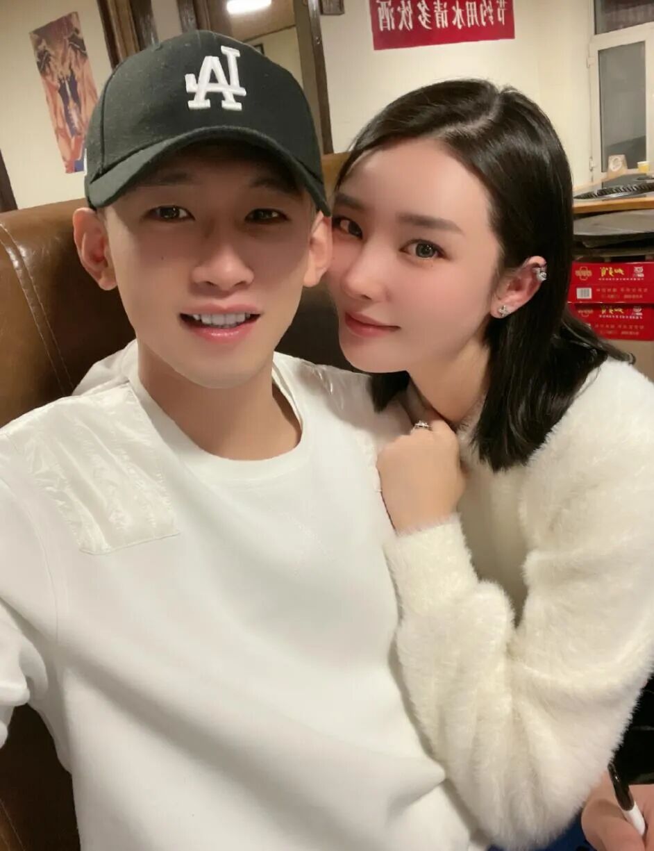 陈静莹全款拿下奔驰大G，离开天佑活得潇洒，回应分手另有内情__陈静莹全款拿下奔驰大G，离开天佑活得潇洒，回应分手另有内情