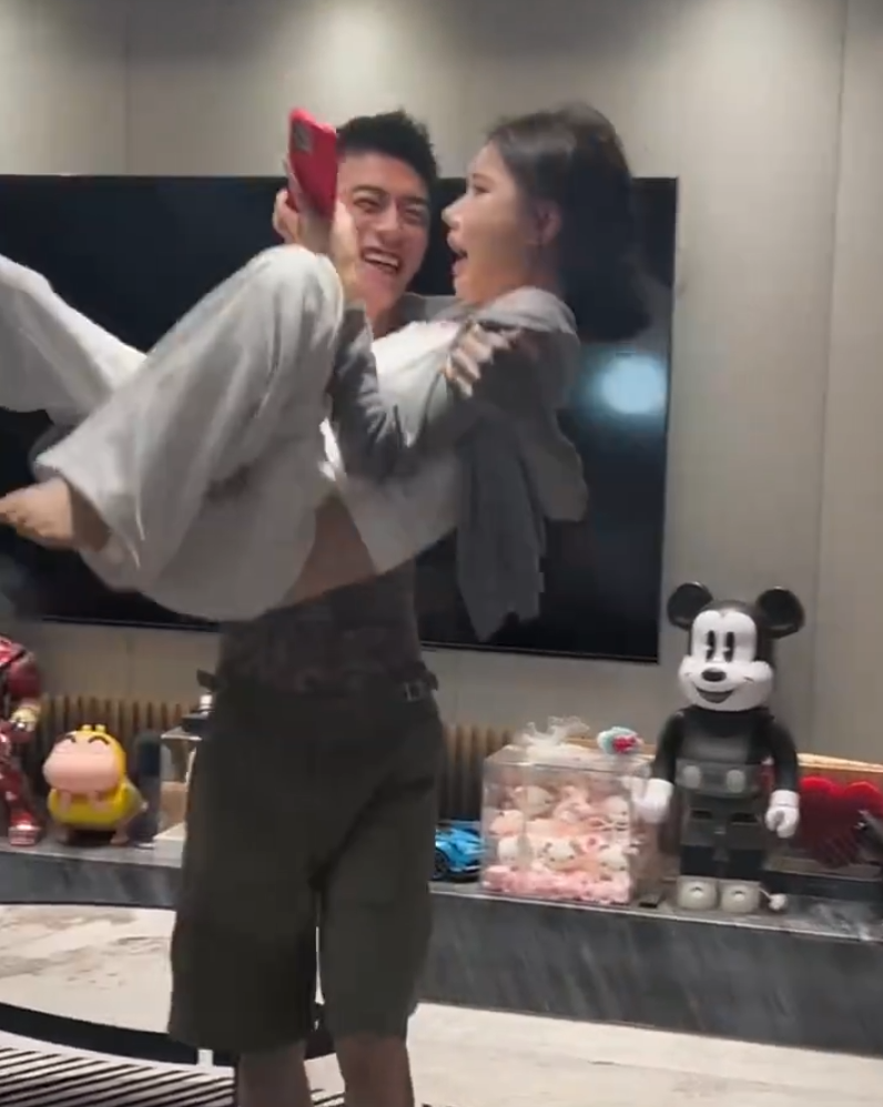 _薛褀个人资料_资深女艺人薛是谁