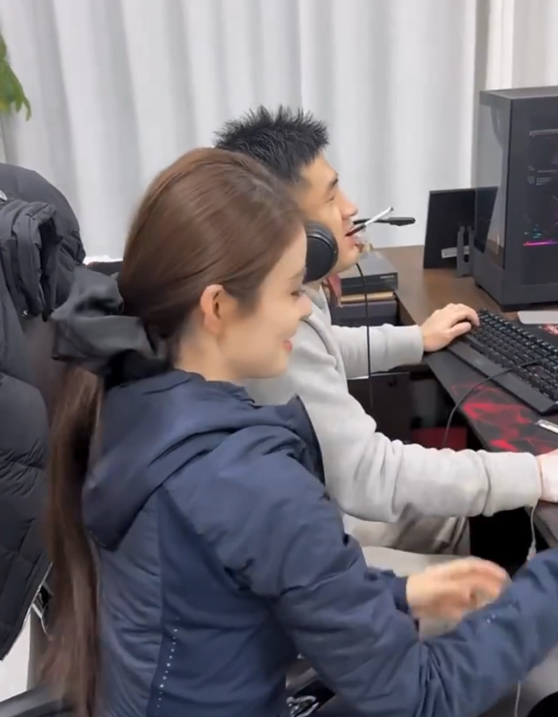 芮甜甜的师傅_隐婚老公甜甜宠_