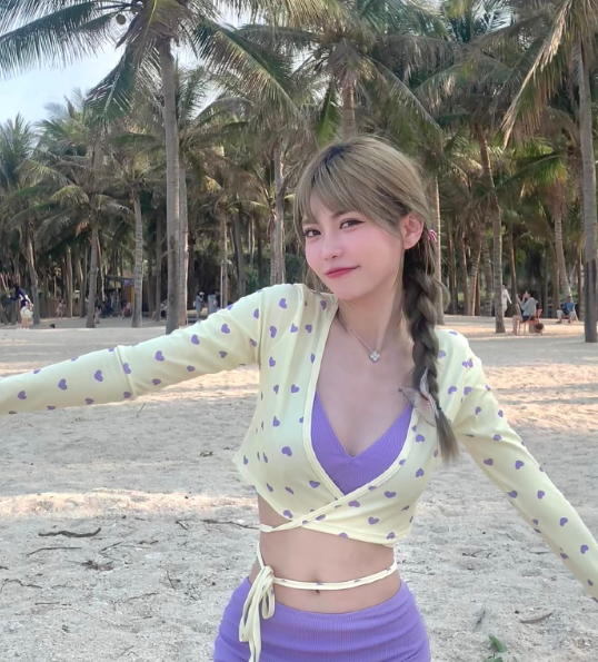 周淑怡介意被叫“中专妹”，感慨互联网学历歧视，羡慕读书厉害的__周淑怡介意被叫“中专妹”，感慨互联网学历歧视，羡慕读书厉害的