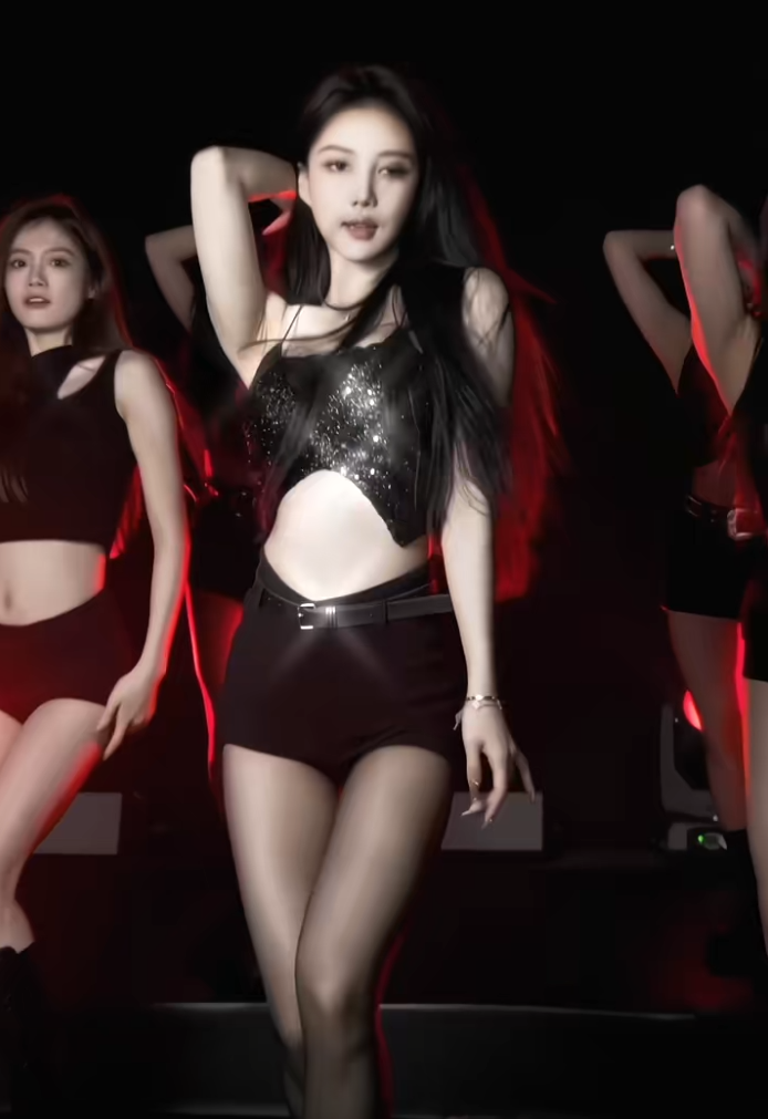 _唱歌跳舞直播_主播跳舞歌曲