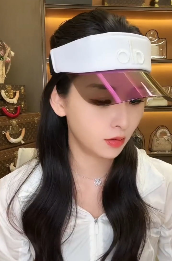 臭驴拉硬屎什么意思_臭驴是什么意思_