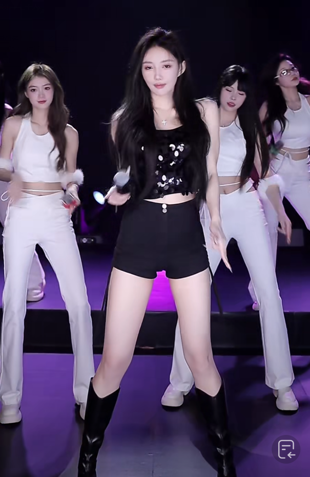 _斗鱼小小玉酱土豪定制_斗鱼主播小小玉酱