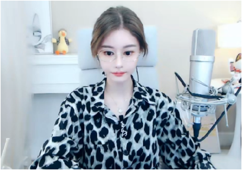 _心悦回应玄律发函：说了又像是没说！神豪0哥要在迪拜求婚兰梦莎？_心悦回应玄律发函：说了又像是没说！神豪0哥要在迪拜求婚兰梦莎？